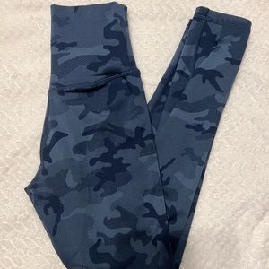 Ptula Blue Camo Size XS, worn once